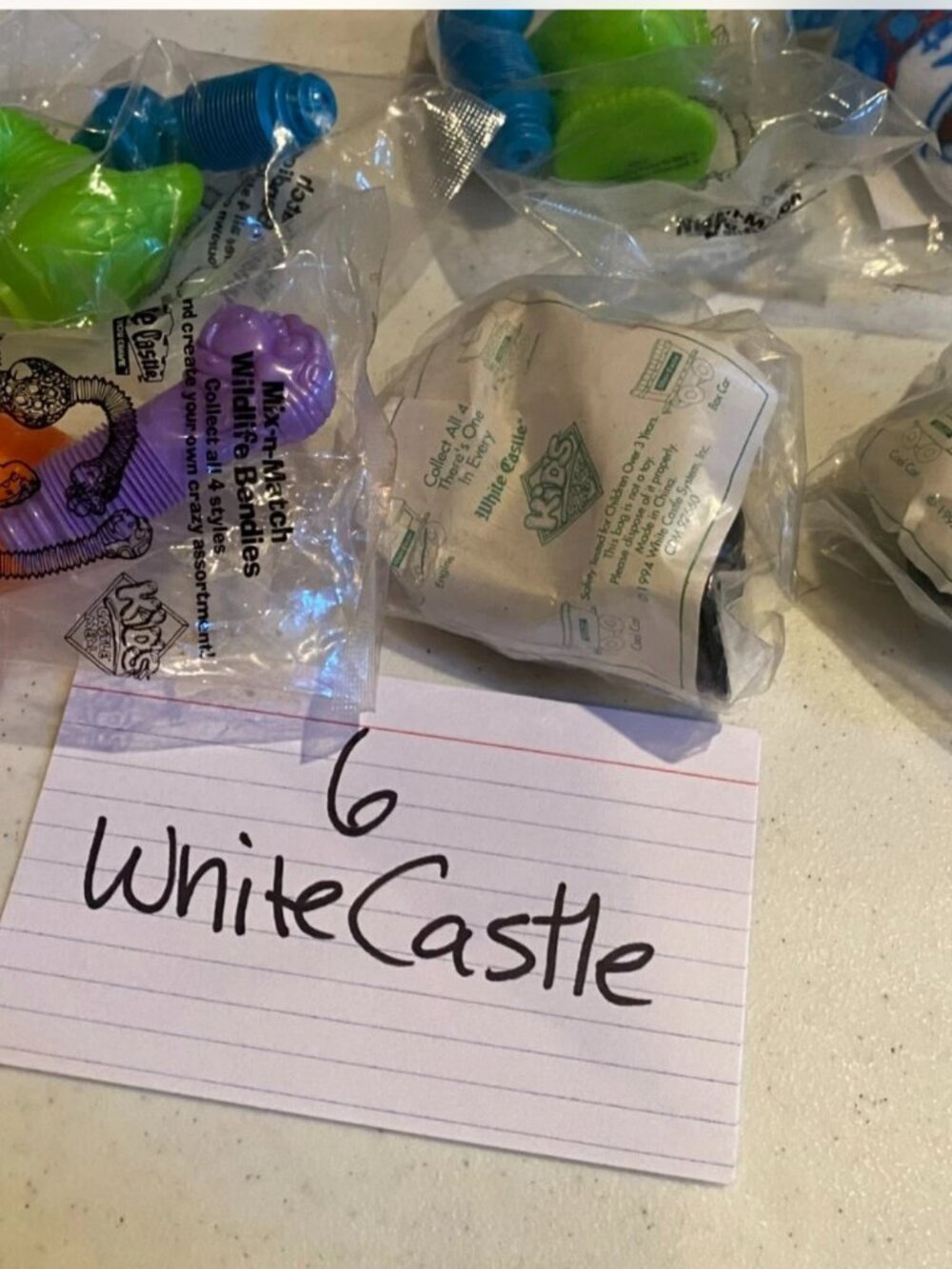 Lot of 6 vintage White Castle toys (90's)